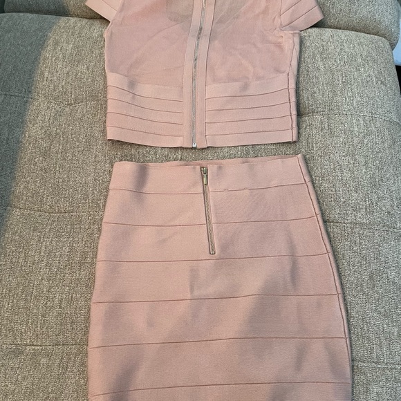 Two Piece Bebe Pink skirt and top with beautiful beading - Size Medium - Picture 2 of 6